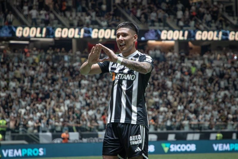 Zaracho se aproxima do Racing e não comparece à reapresentação do Atlético-MG”