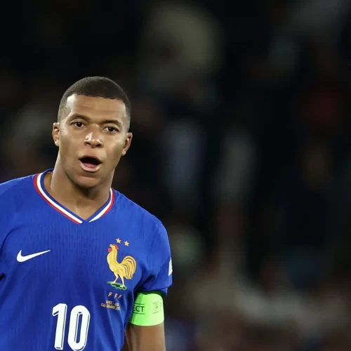 Imprensa espanhola critica Mbappé severamente: “desastre”