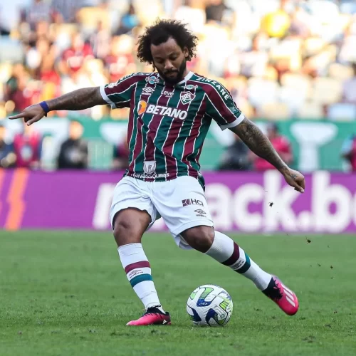 Técnico do Fluminense conta com Marcelo após jogador retornar de lesão