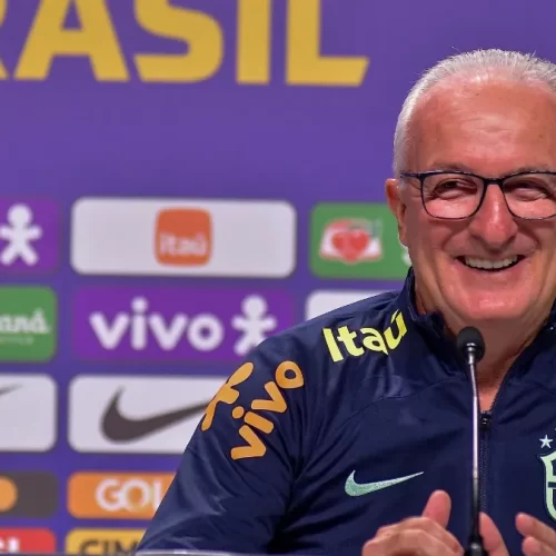 Dorival Junior afirma ter uma lista de 55 possíveis convocados para jogar na Seleção Brasileira