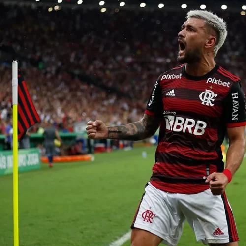 Flamengo revela que não pretende realizar vendas