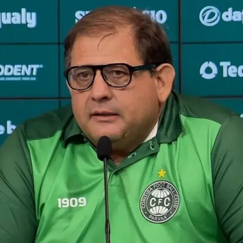 Após ser derrotado pelo Sport, o Coritiba dispensa o técnico Guto Ferreira