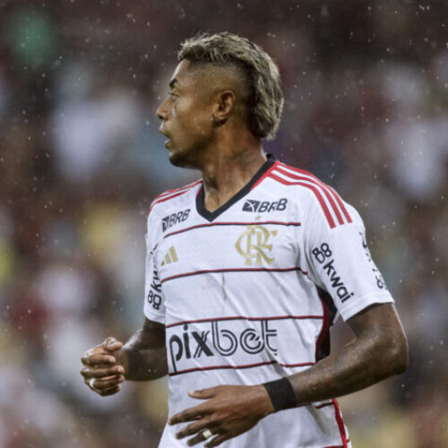 Bruno Henrique, jogador do Flamengo, faz críticas aos jogos em locais de grande altitude