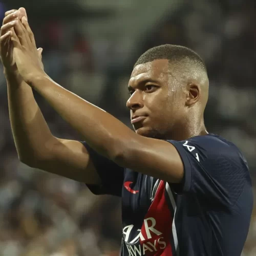 Futebol Francês pode ter prejuízo de meio milhão após saída de Mbappé