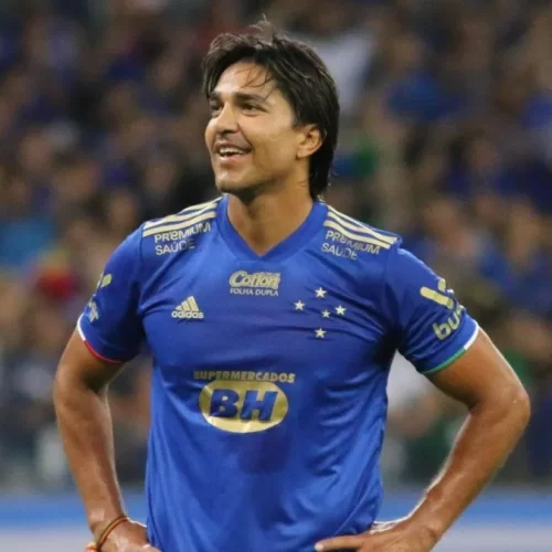 Retorno de Marcelo Moreno para jogo de despedida foi anunciado pelo Cruzeiro nesta quarta-feira