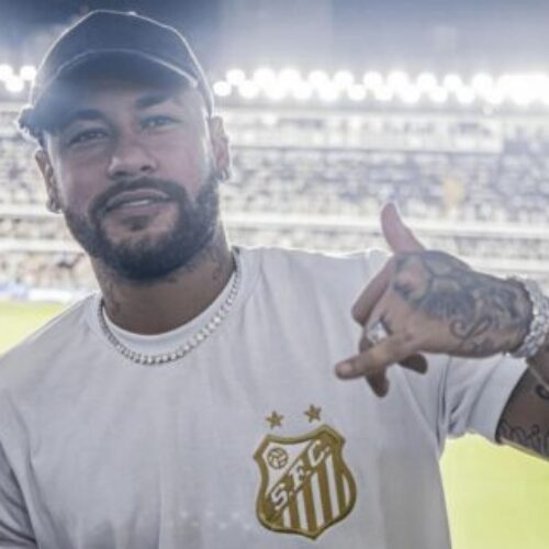 Empresário descarta diálogos entre Neymar e Santos: “Feliz no Al-Hilal”