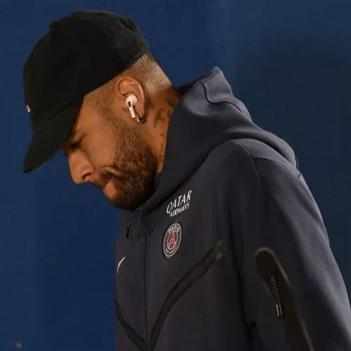 Neymar reflete sobre sua experiência no PSG e comenta sobre sua saída