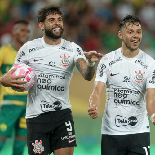 A dupla ofensiva do Corinthians se destaca em 2024