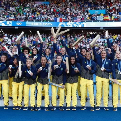 Confira a nova classificação da Seleção Brasileira Feminina no ranking da Fifa após a conquista da medalha de prata nas Olimpíadas