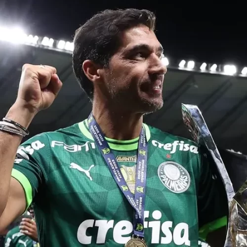 Abel Ferreira se torna o técnico com maior tempo de permanência na história do Palmeiras, confira os números