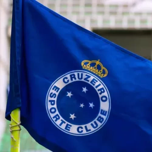 Cruzeiro solicita à CBF e árbitros envolvidos em polêmica são substituídos do jogo contra o Juventude