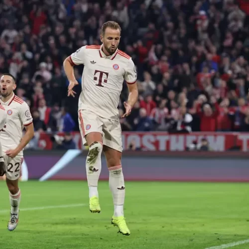 Bayern impõe um duro golpe no Dínamo Zagreb, vencendo por 9 a 2 e estabelecendo recorde na estreia da Champions