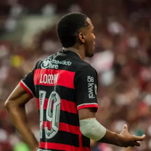 Flamengo adota medidas especiais para proteger Lorran após ser vaiado