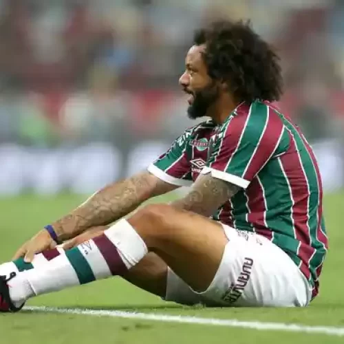 Marcelo está fora do clássico contra o Flamengo devido a lesão