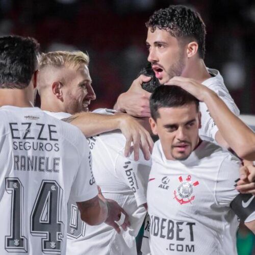 Corinthians vence Cianorte na Copa do Brasil