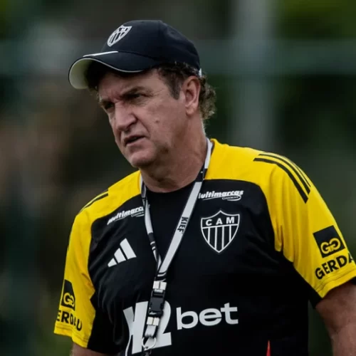 Cuca se reapresenta e inicia ‘oficialmente’ quarta passagem no clube