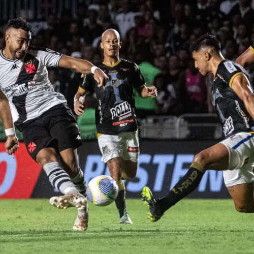 Vasco supera momento tenso e avança na Copa do Brasil ao derrotar Água Santa nos pênaltis